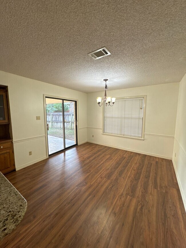 Foto del edificio - 9515 Kingswalk St