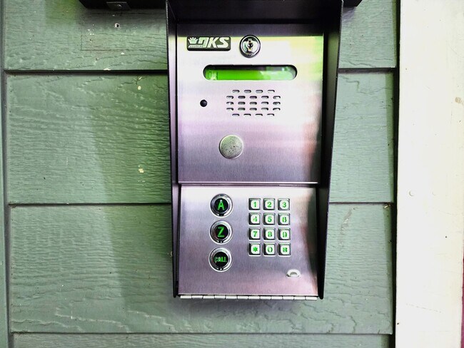 Building Photo - Pet-Friendly Town Green Condo with EV Charger