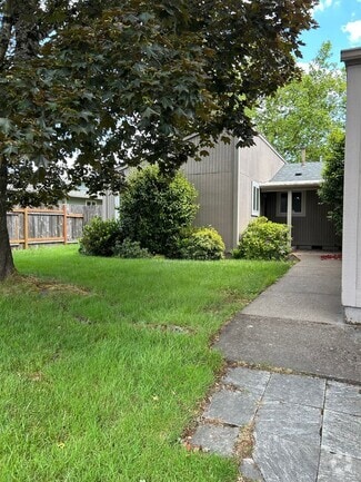 Building Photo - 4369-4371 Madrona Way SE