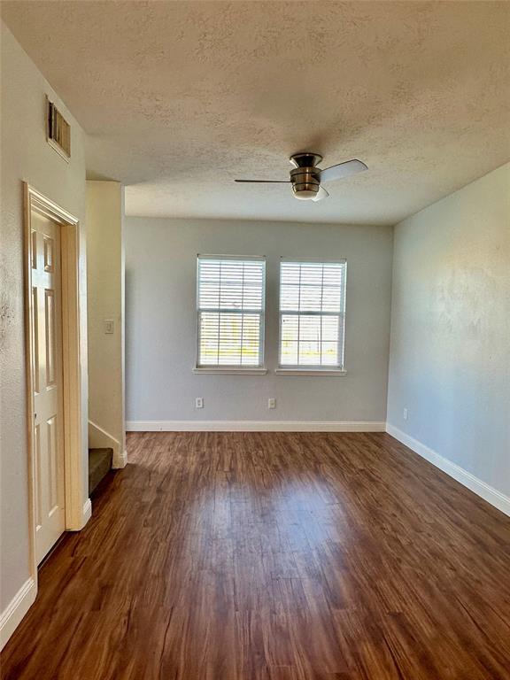 Foto del edificio - 3738 Lehall St