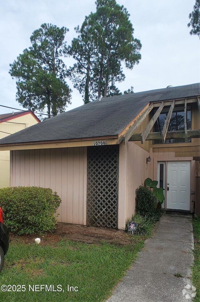 Building Photo - 10708 Alden Rd