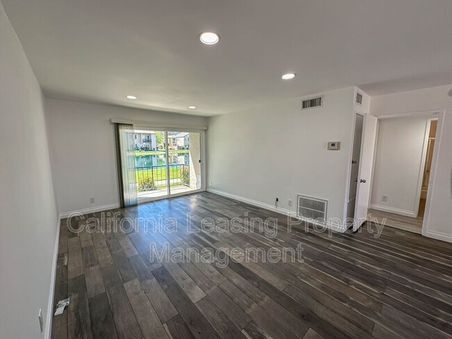 Building Photo - 25765 Hogan Dr