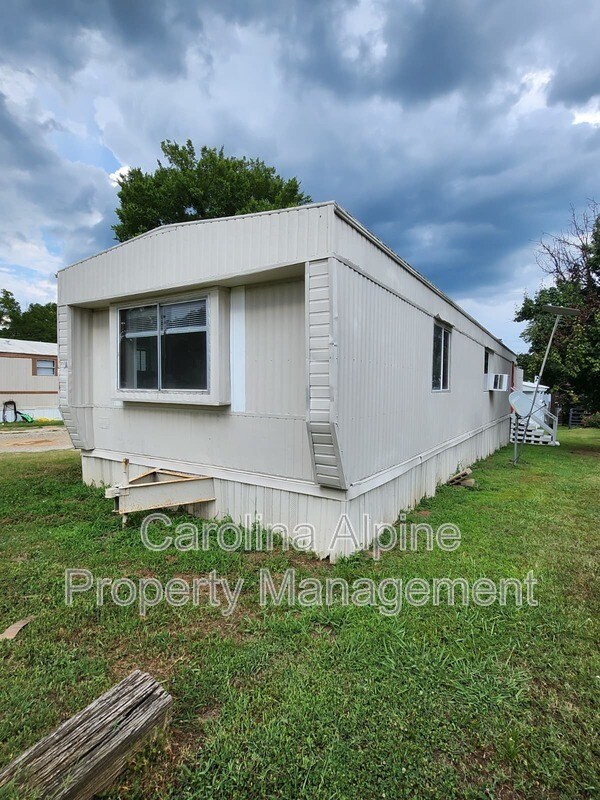 Foto del edificio - 2807 Blacksburg Rd