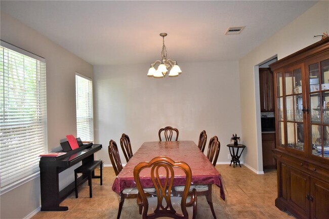 Building Photo - 25910 Crestford Park Ln
