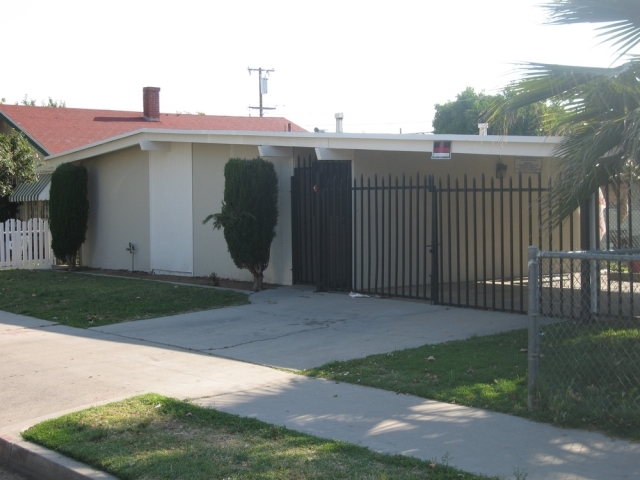 Primary Photo - 312 N Clark St