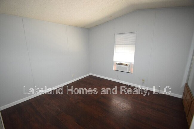 Foto del edificio - 2906 Rossi Ln