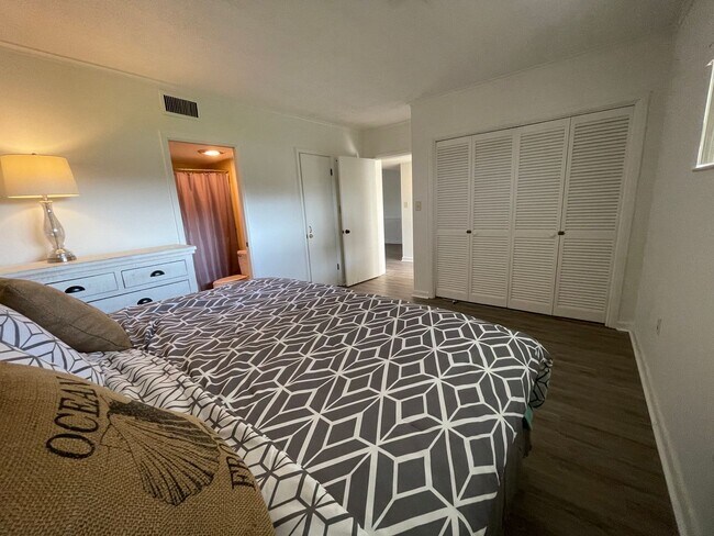Building Photo - 112 Fairway Blvd. #105