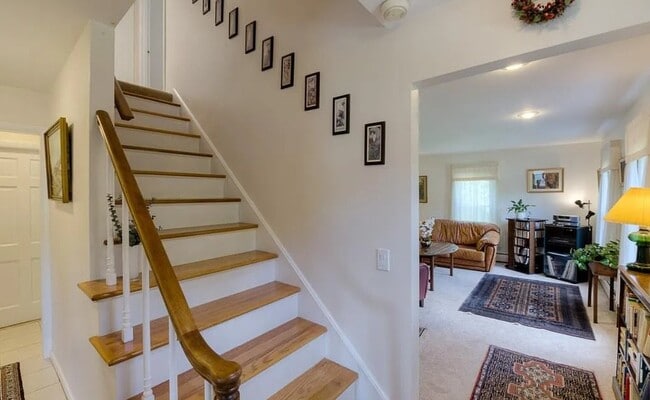 Building Photo - 11 Dubiel Dr