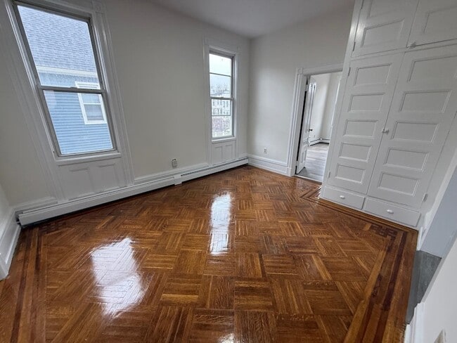 Foto del edificio - 4619 Park Ave