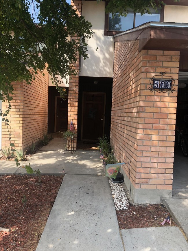 Building Photo - 2425 N Ed Carey Dr
