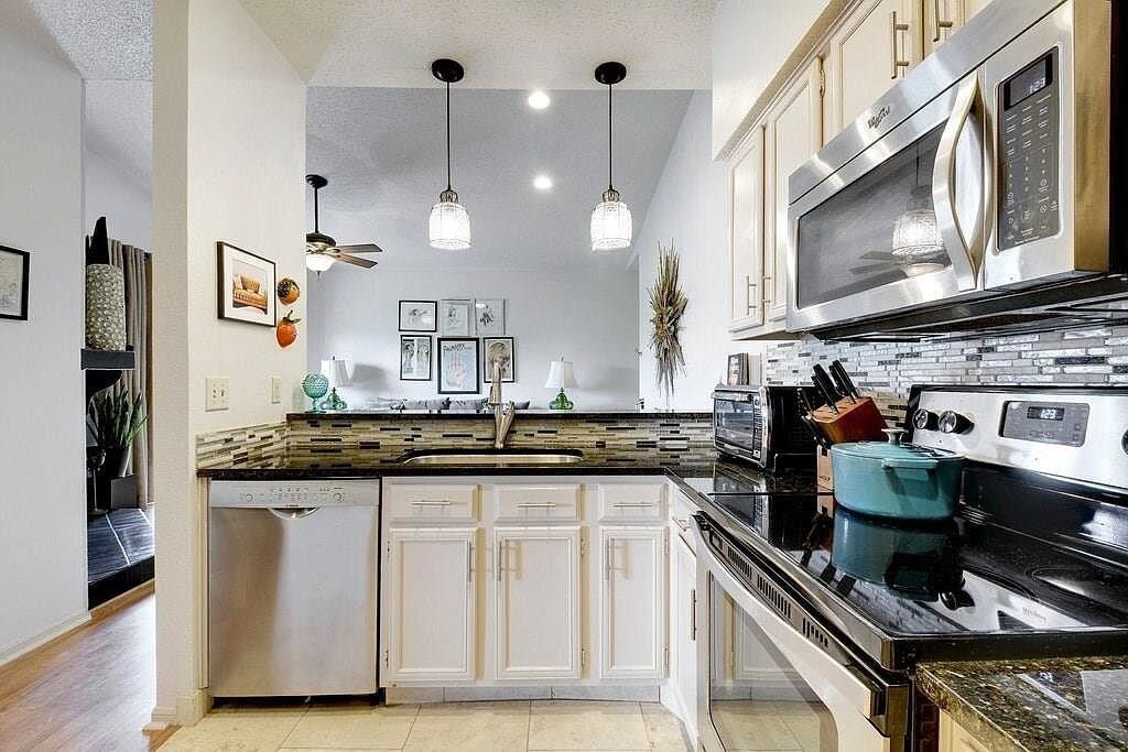 Foto principal - 2901 San Jacinto Blvd