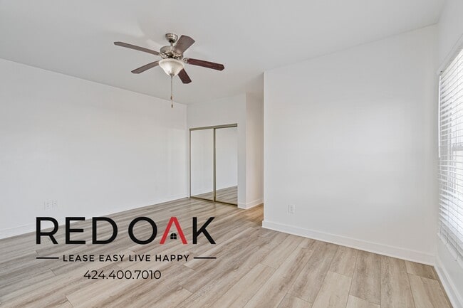 Building Photo - ~1 Month FREE~ Spacious Studio with Tons o...