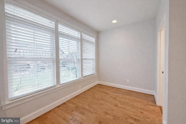 Building Photo - 44707 Plympton Square