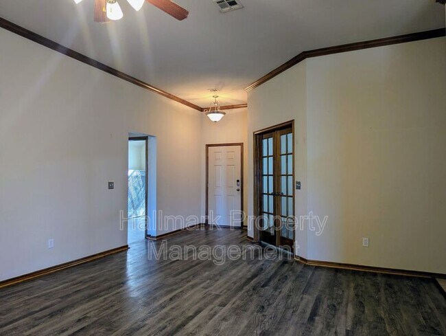 Building Photo - 2705 SE 92nd Cir