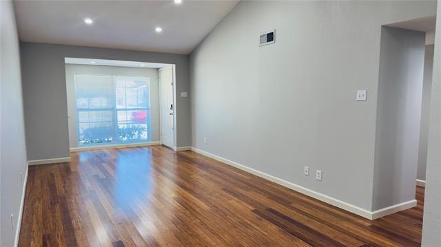 Foto del edificio - 12117 Sunland St