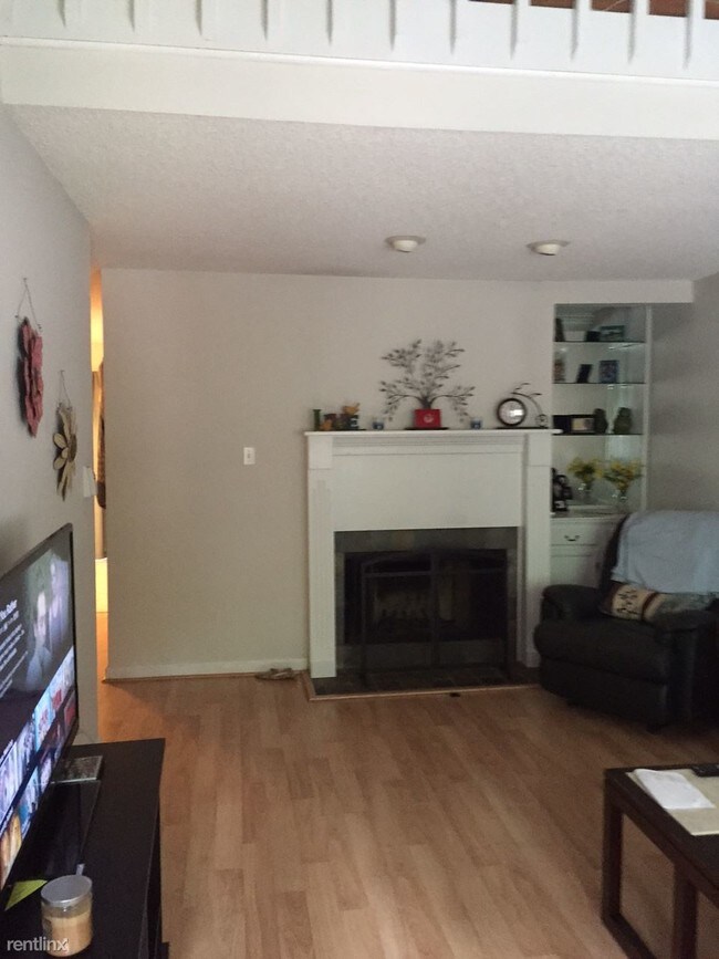 Building Photo - 2 br, 2.5 bath  - 4303 Hunters Club Dr