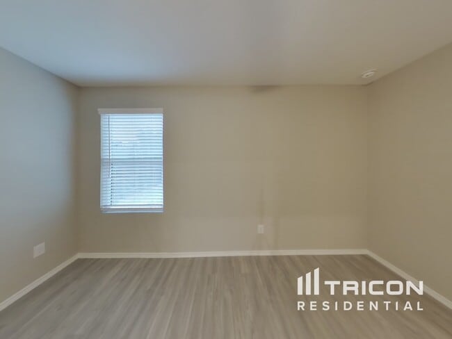 Foto del edificio - 9603 Littleton Grist