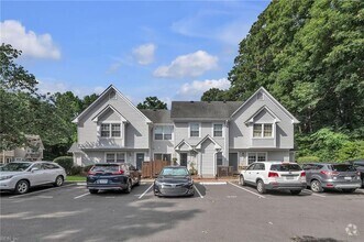 Building Photo - 404 Camberley Way