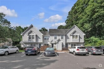 Building Photo - 404 Camberley Way