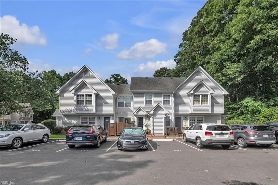 Foto principal - 404 Camberley Way