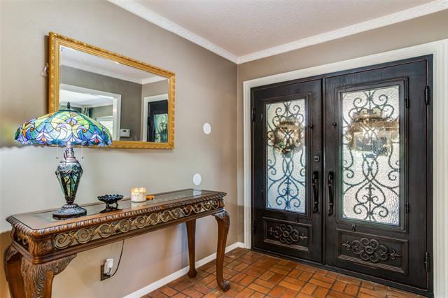 Foto del edificio - 2023 Timbergrove Cir
