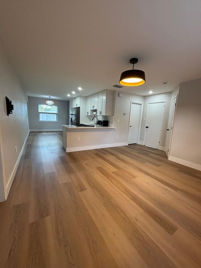 Building Photo - Fully Remodeled 3-Bedroom Home for Rent in...