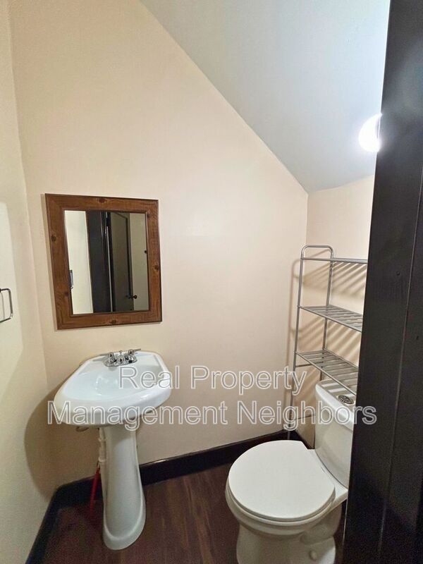 Primary Photo - 216 Lafayette Ave NE