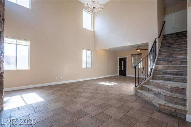 Building Photo - 1745 Buttermilk Dr
