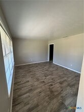 Building Photo - 1302 Cedar Dr