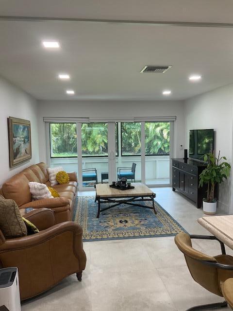 Foto principal - 224 Cardinal Ln