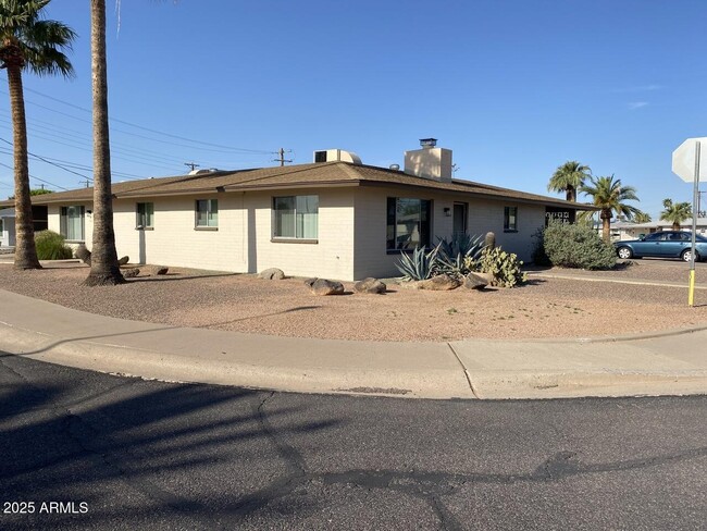 Building Photo - 264 N 54th St