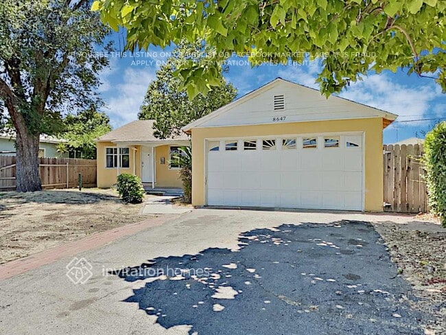 Building Photo - 8647 Tyrone Ave