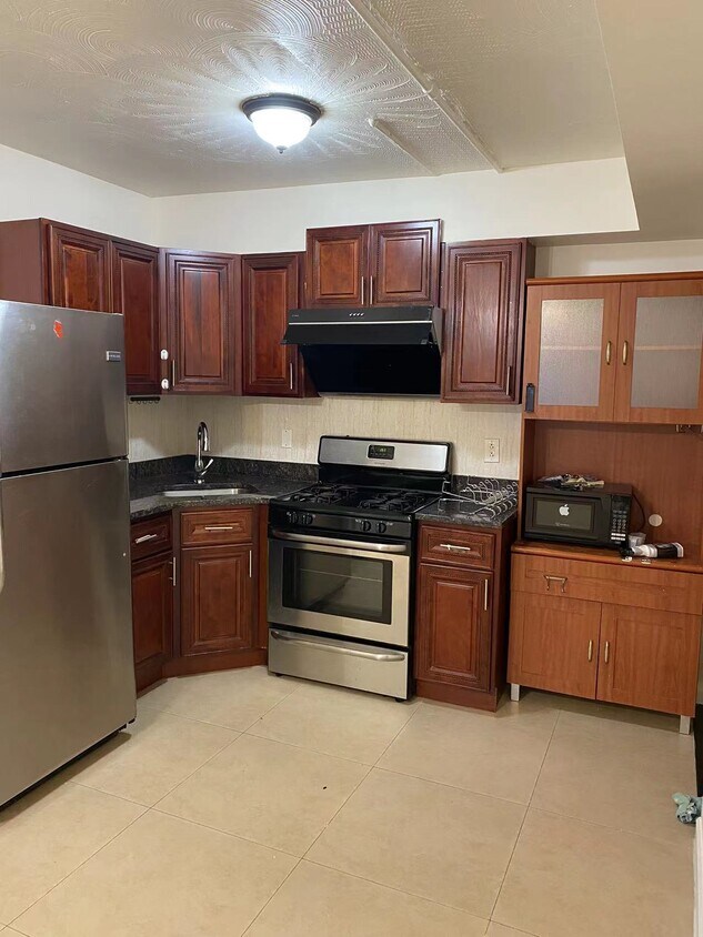 Foto del edificio - 3240 108th St