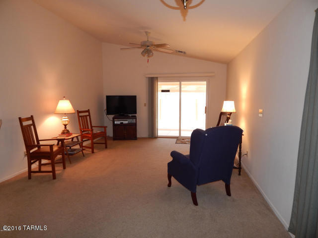 Building Photo - 10139 E Paseo San Ardo