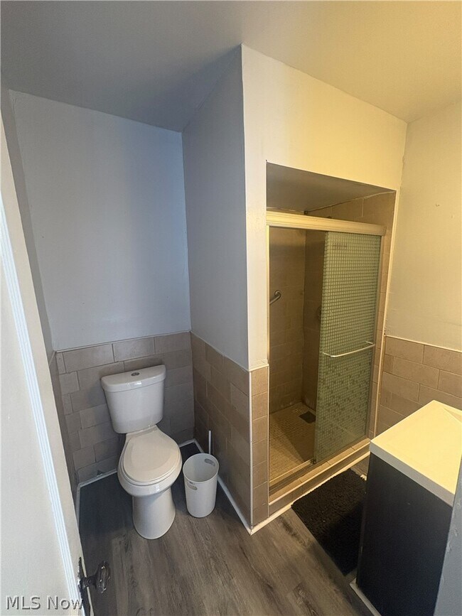 Foto del edificio - 2926 E 123rd St