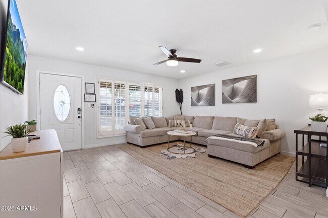 Foto del edificio - 8330 E Monte Vista Rd