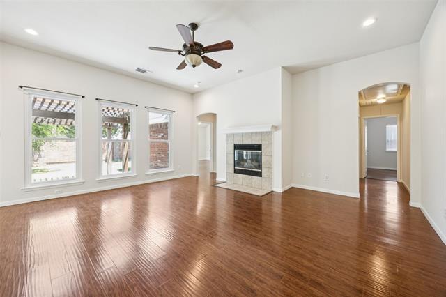 Foto del edificio - 7806 Albany Dr