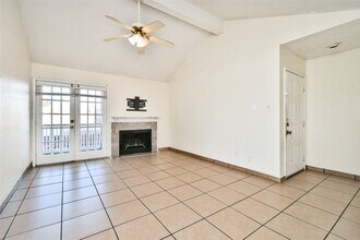 Building Photo - 10211 Sugar Branch Dr