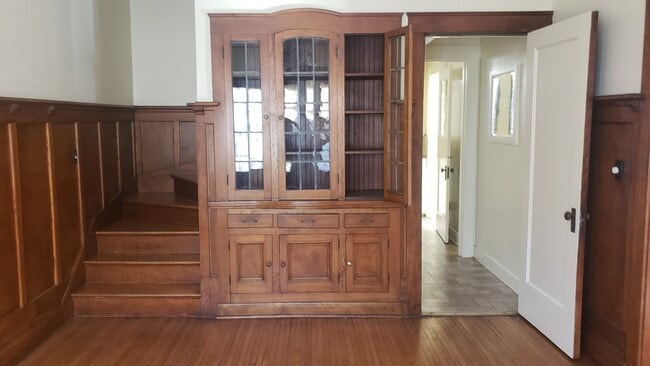 Building Photo - 418 N St Andrews Pl