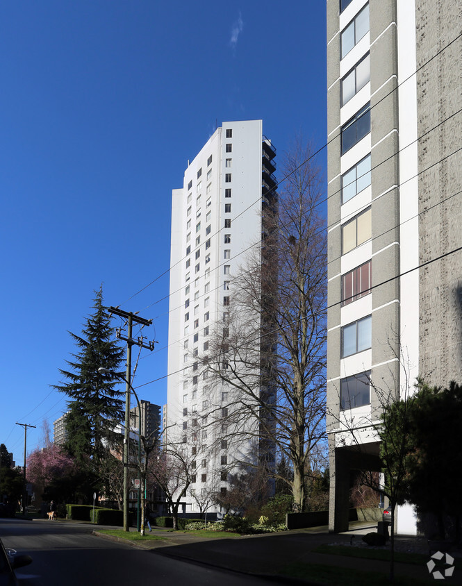 Primary Photo - Laguna Vista Apartments