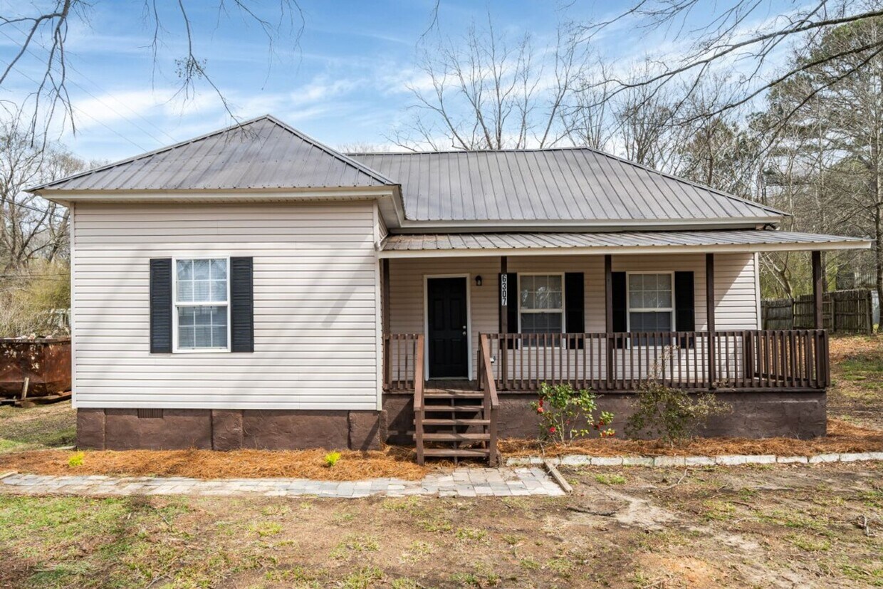 Primary Photo - Super Cute & Super Clean 2-Bedroom Home in a Peaceful Bessemer Spot!