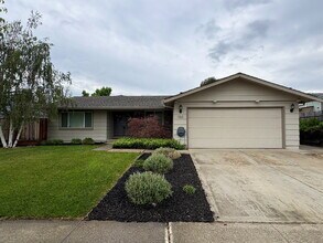 Building Photo - 1163 Ortega Cir