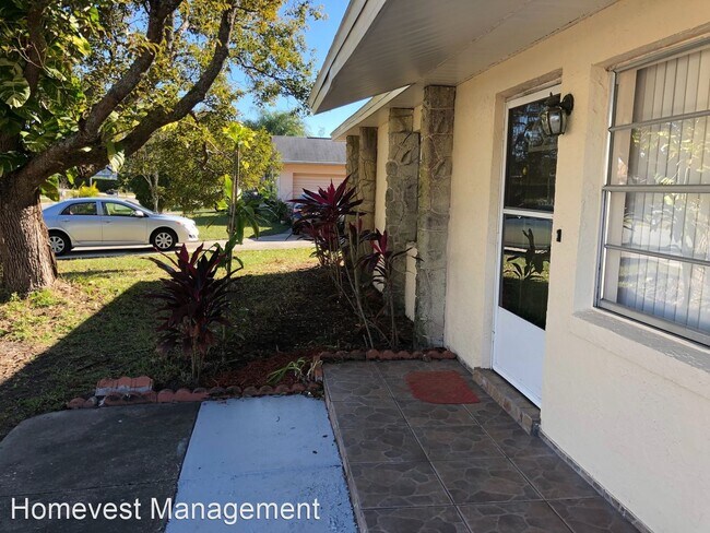 Building Photo - 3 br, 1.5 bath House - 2036 Las Palmas Circle