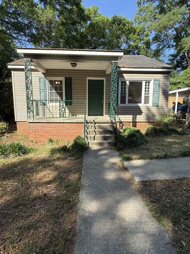 Foto del edificio - 650 Ave F NE