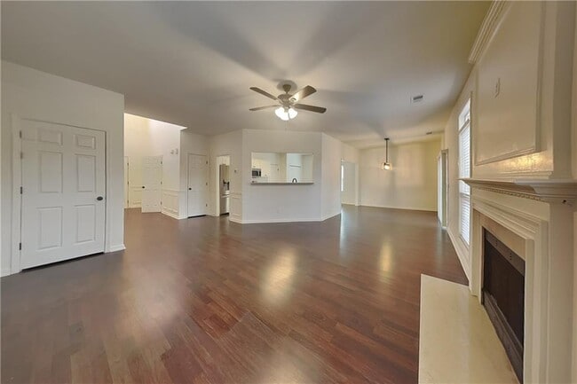 Foto del edificio - 3070 Serenade Ct