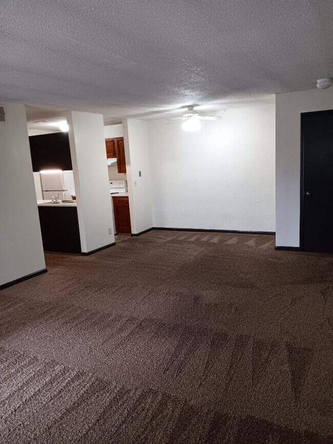 Foto del edificio - 2 bedroom 2 bath in quiet SW Neighborhood