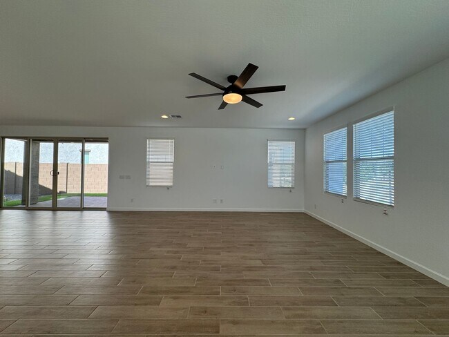Foto del edificio - BRAND NEW HOME IN UNION PARK AT NORTERRA I...