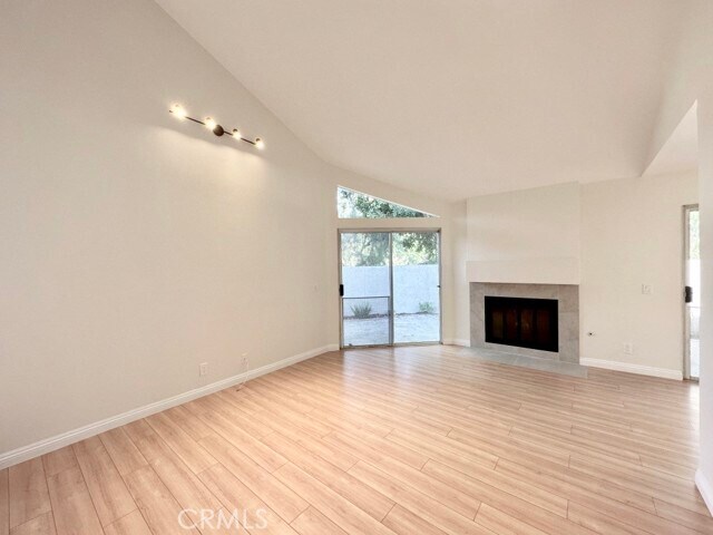 Building Photo - 24 Stanford Ct
