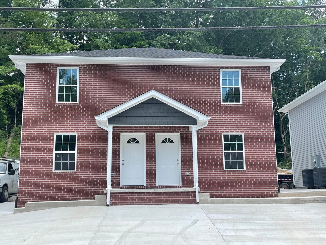 1011 W 5th St, Corbin, KY 40701 Townhome Rentals in Corbin KY