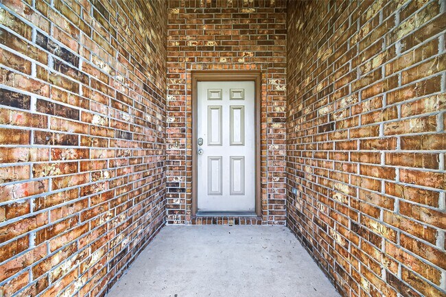 Foto del edificio - 3326 McDonough Way